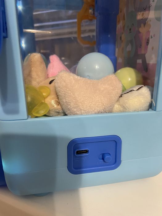 Іграшковий автомат. Кран машина. Стіч