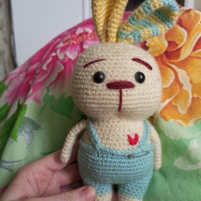 В'язаний зайка 1 шт