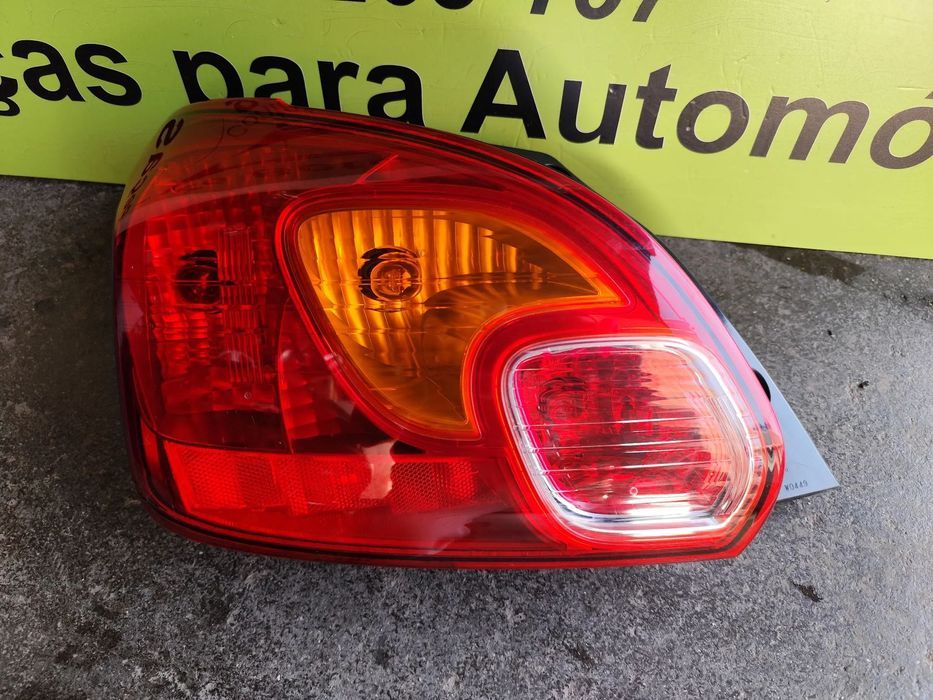 MITSUBISHI SPACE STAR FAROLIM ESQUERDO - FT417