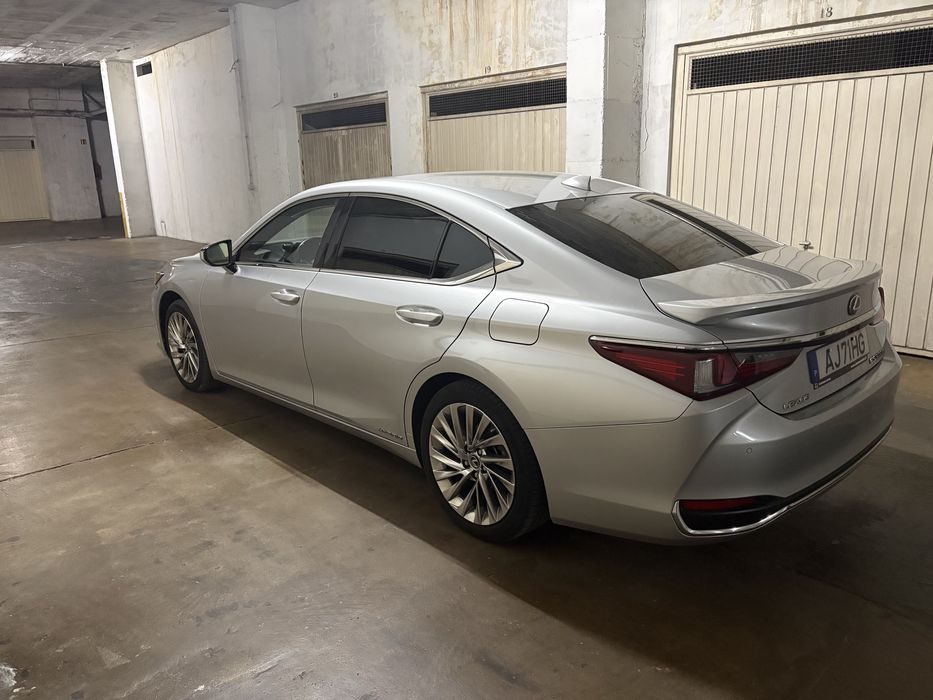 Lexus ES300h Luxury Line