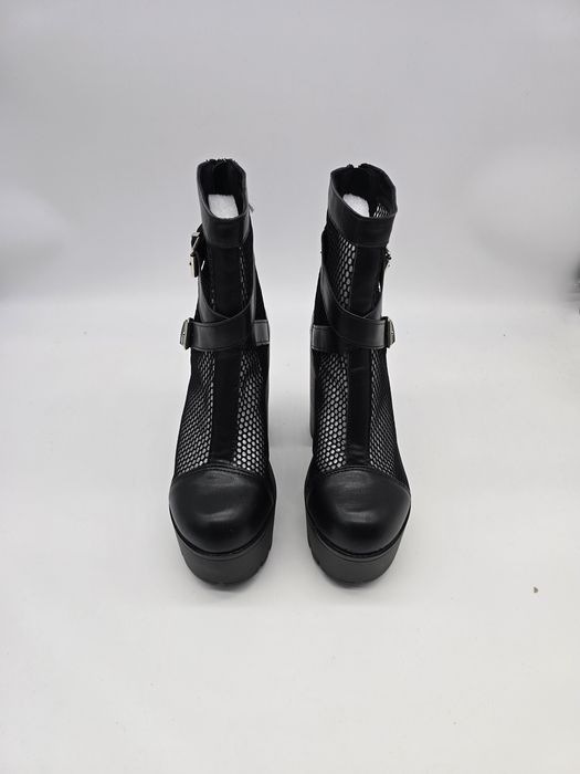 Botas estilo Rock / Metal / Gótico 36
Número 36
Novas