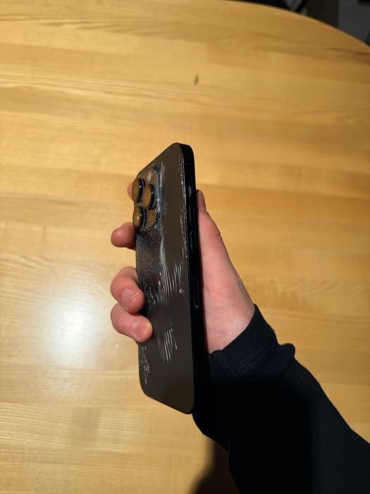 iPhone 14 Pro 128Gb – Pęknięty tył, 100% sprawny