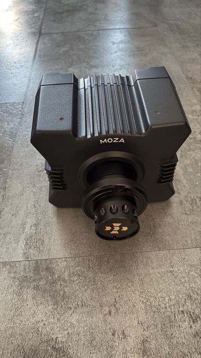 Moza R5 - baza kierownicy