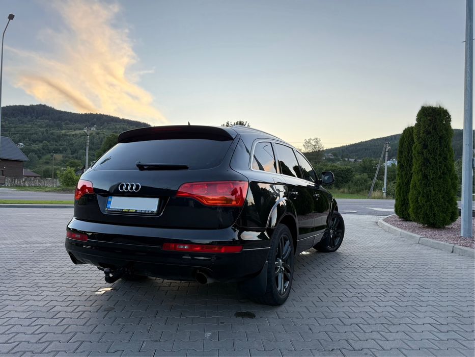 Продам автомобіль Audi Q7