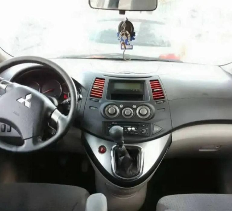 Mitsubishi grandis xl 7