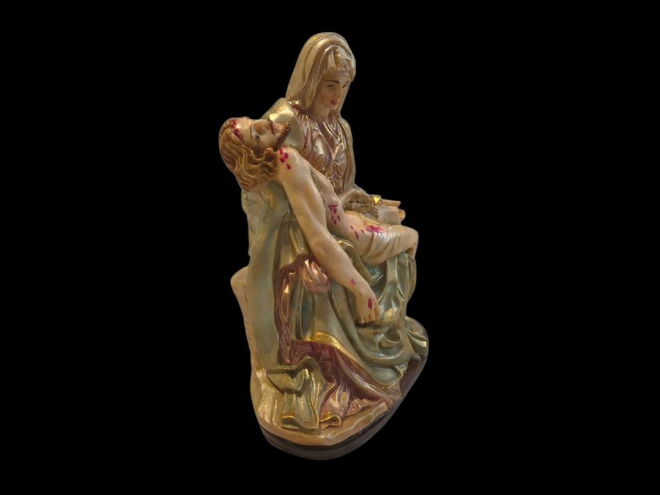 Pieta em Marfinite (2kg) c/ 22 cm de altura