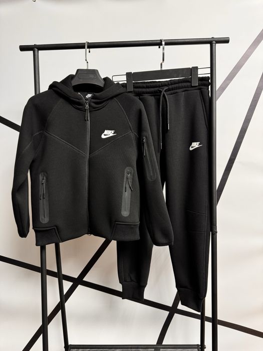 Утеплений костюм Nike Tech Fleece  р134-140, 164-176