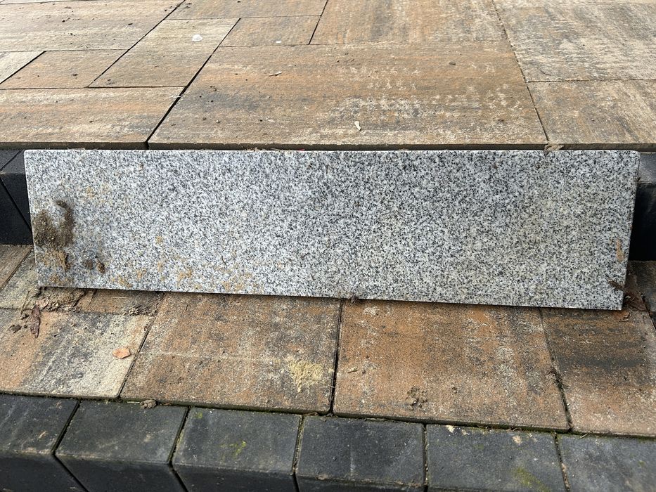 Parapet Granitowy 2x23x95 cm