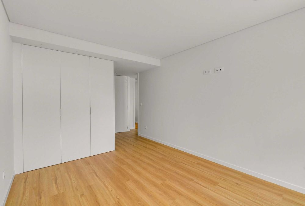 Apartamento T2 Semi-Novo para Arrendamento – Gaia Centro - El Corte Inglés