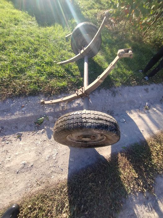 Вісь для прицепа в зборі
