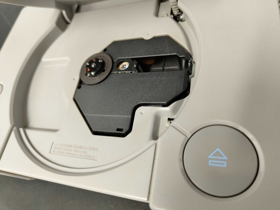 Konsola Sony PS1 z okablowaniem padem i kartą pamięci