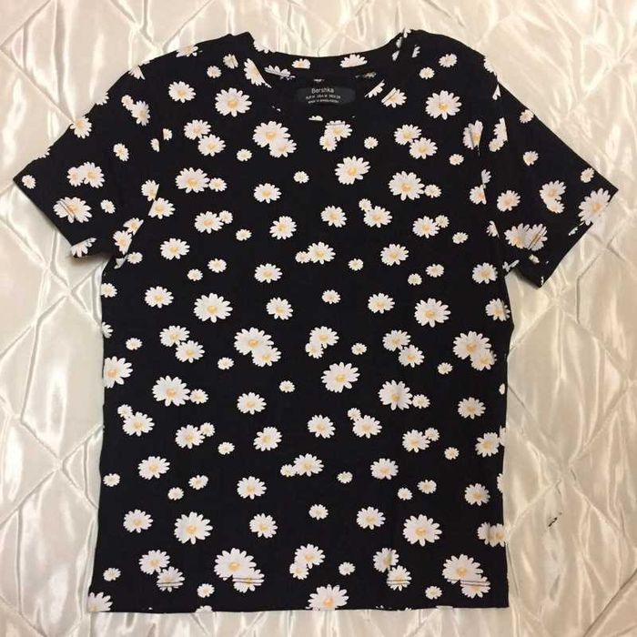 T shirt floral bershka