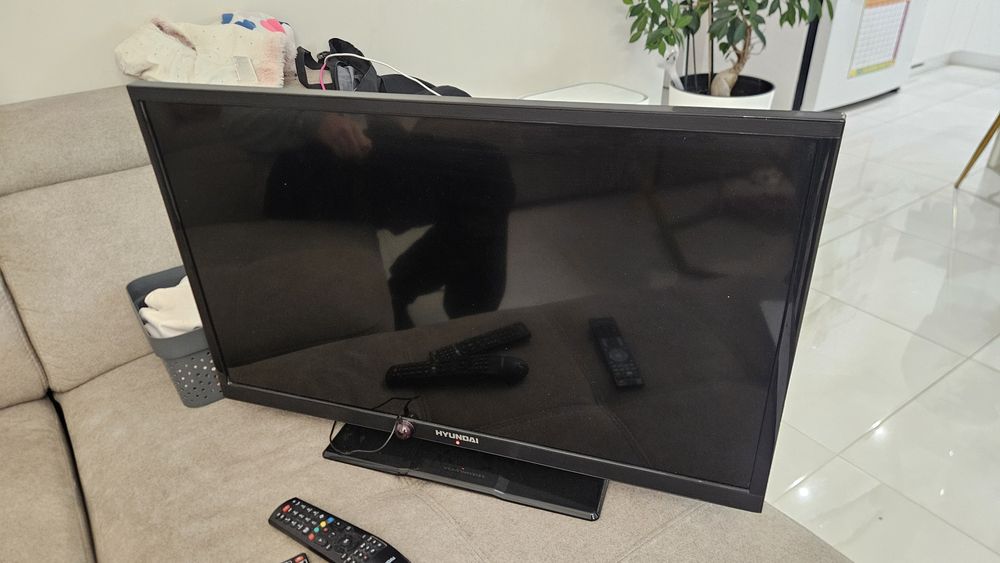 Tv led 32 cale led hyundai dekoder dvbt-2