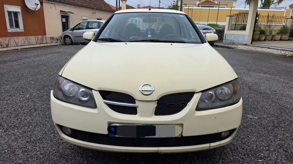 Nissan Almera N16 Sedan