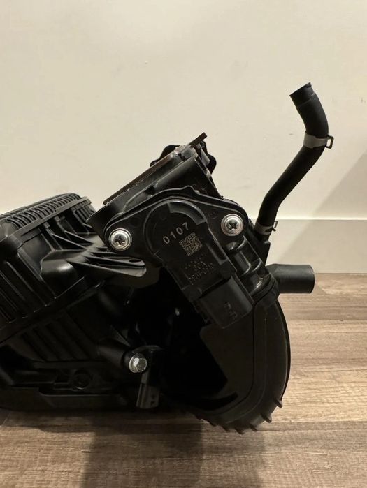 Впускний колектор Nissan rogue T33 2021-2023