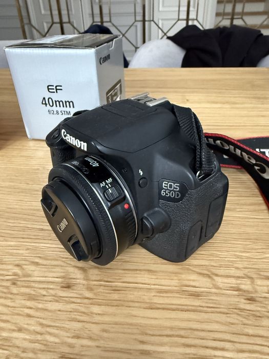Canon EOS 650D + EF 40mm f 2.8
