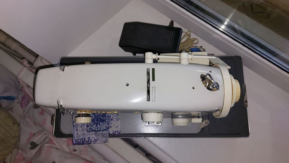 Швейна машинка Veritas