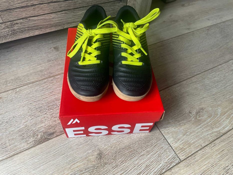 Buty halówki rozmiar 30 Martes piłka nożna