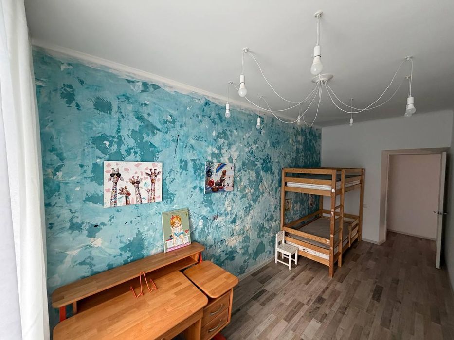 Продам 3-х ком.квартиру на Черемушках. Капремонт.(275-485)