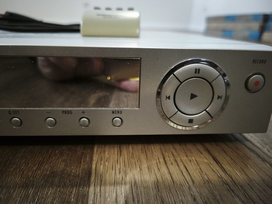 Leitor e gravador de Cd's GRUNDIG