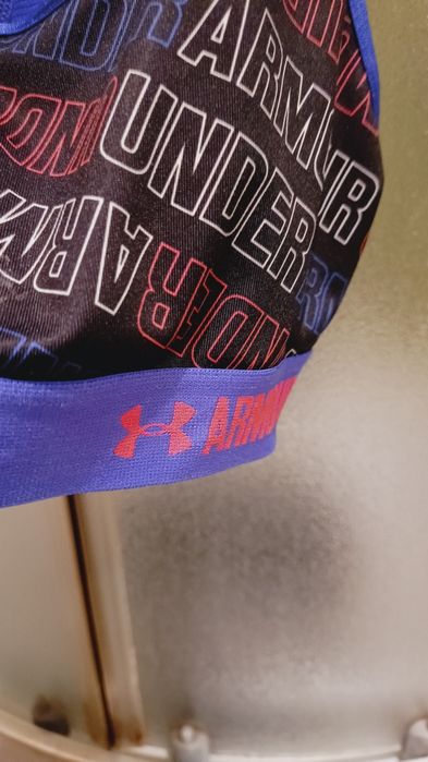 Under Armour damski / młodzieżowy dopasowany biustonosz sportowy, XS/S