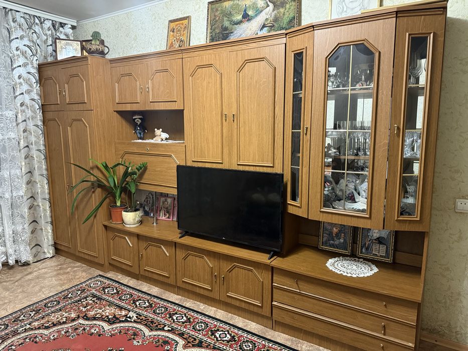 Стінка в хорошому стані