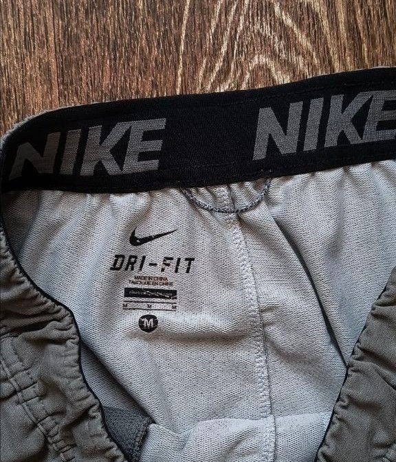 Серые мужские спортивные шорты штаны Nike Pro Combat размер M