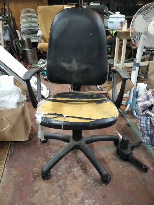 Офисные кресла. Б/у