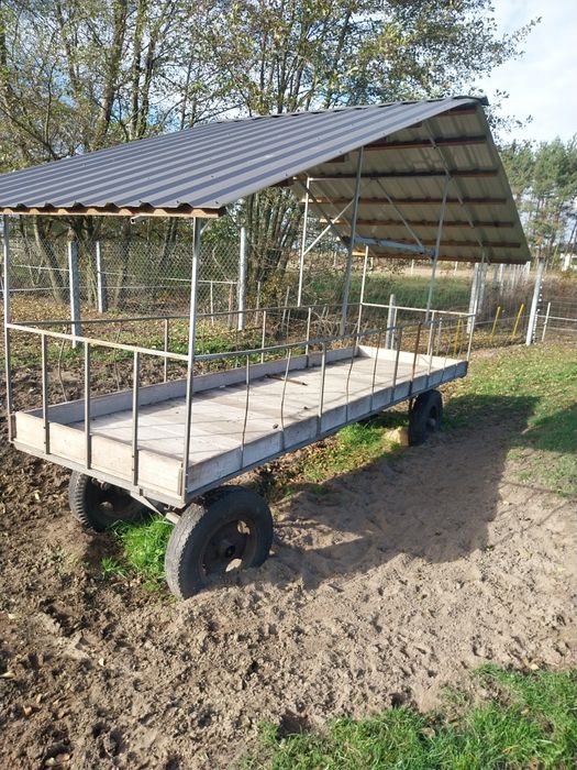 Paśnik dla koni bydła zwierząt danieli kóz siano