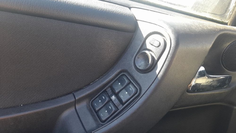 Comando / botão / interruptor vidros frente esquerdo OPEL Zafira A (F7