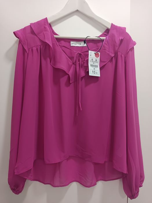 Vendo camisa da Lefties nova com etiqueta  tamanho M