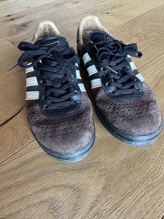 Buty adidas brązowe