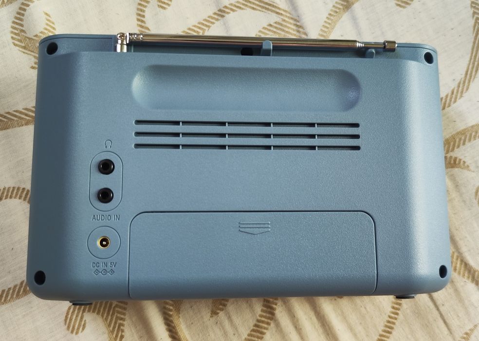 Sony XDR-S61D цифровий радіоприймач, шикарний звук