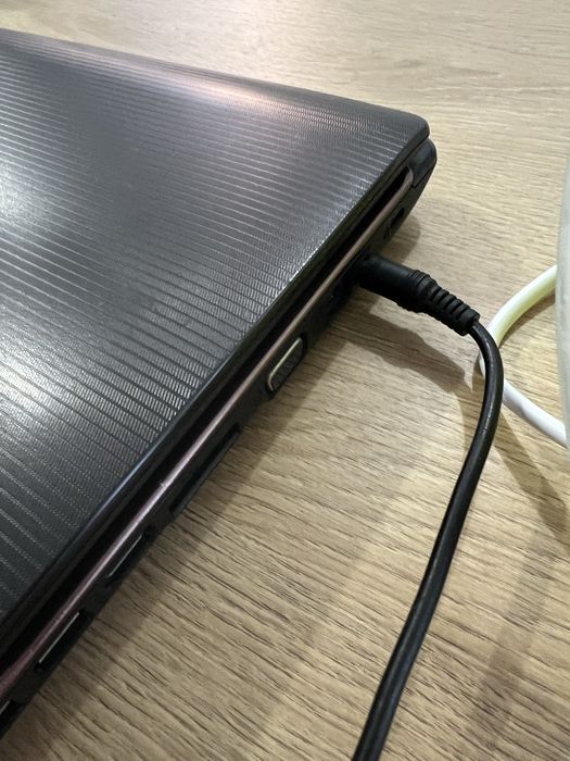 Laptop ASUS X73E-TY195V torba