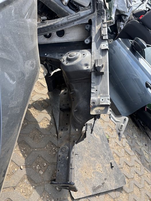 VW Golf 7 ćwiartka podłużnica szyba fartuch lewy przód
