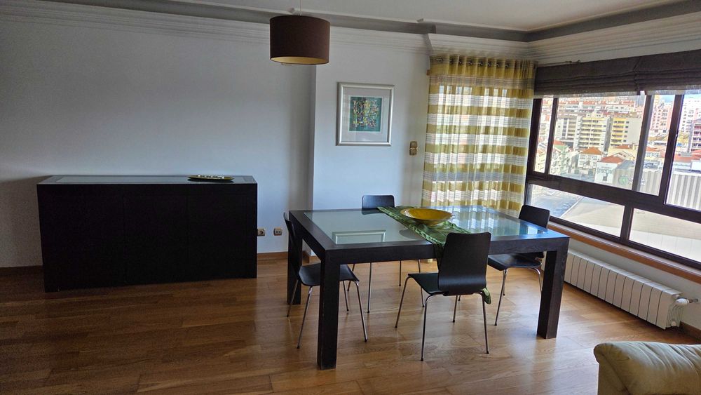 T3 6º andar, Nascente-Poente, muita luz e vista desafogada - Alvalade