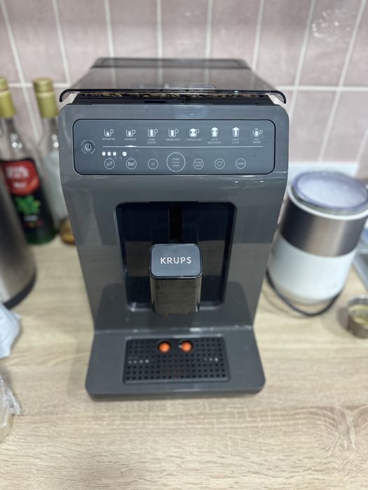 Кавовий апарат з гарантією 1 рік