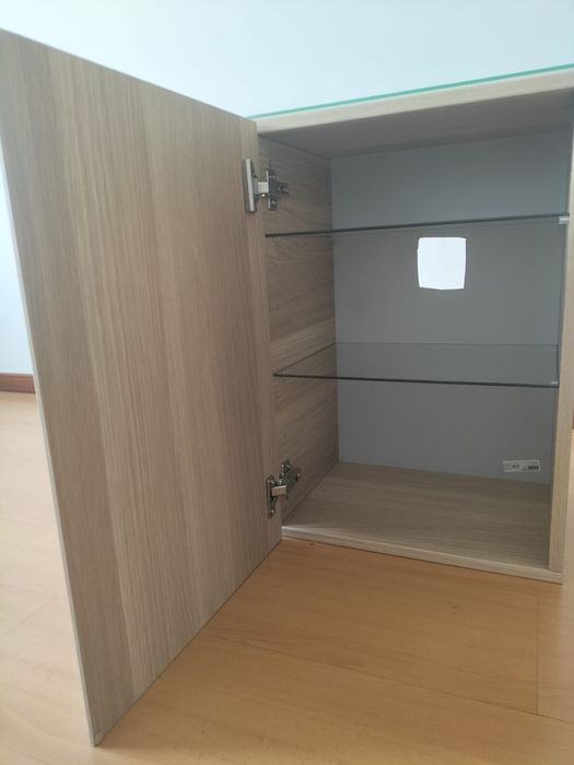 Armário de casa de banho IKEA em excelente condições