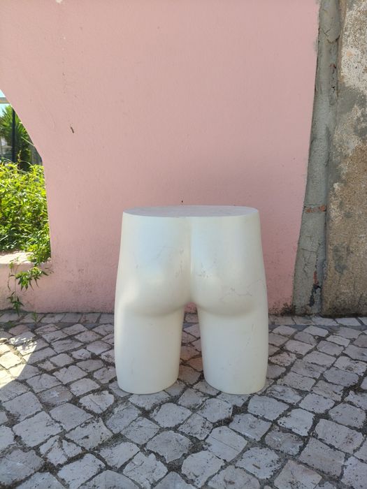 Manequim branco masculino sem inserções