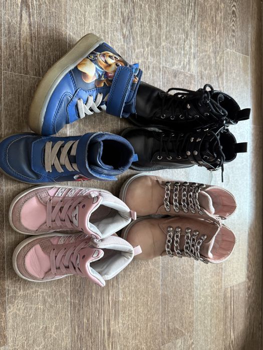 Дитяче взуття, босоніжки, кросівки, черевики 23-26