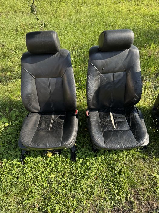 Продам передні сидіння бмв е39