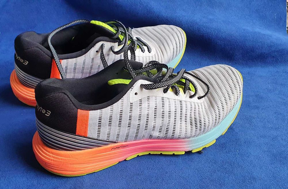 asics FEEL FAST Dyna Flyte 3 FlyteFoam 39 кросівки жіночі 24,5 cm