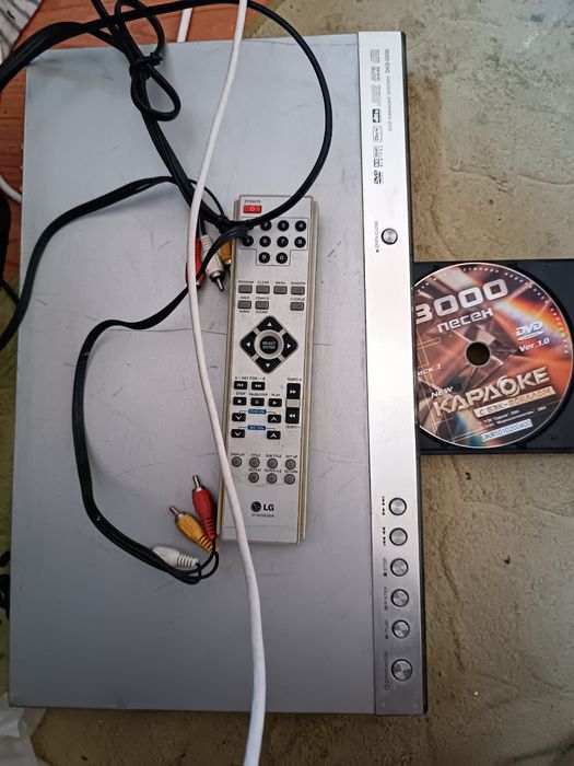 DVD плеєр працює LG плеер