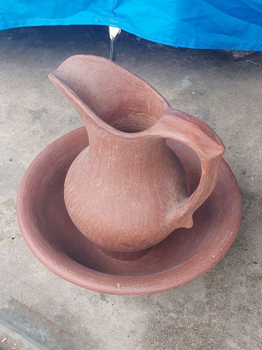 Conjunto Jarro e Bacia em barro