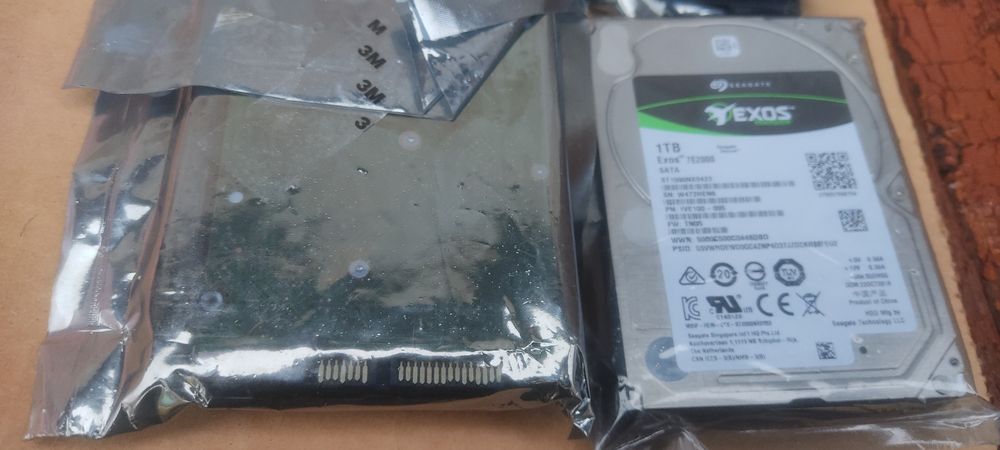 Жорсткий диск SEAGATE EXOS 7E2000 1TB 2.5