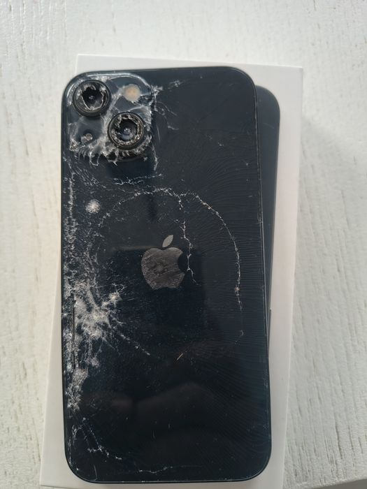 Uszkodzony iPhone 13 128gb