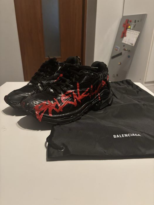 Balenciaga Runner Graffiti Black Red