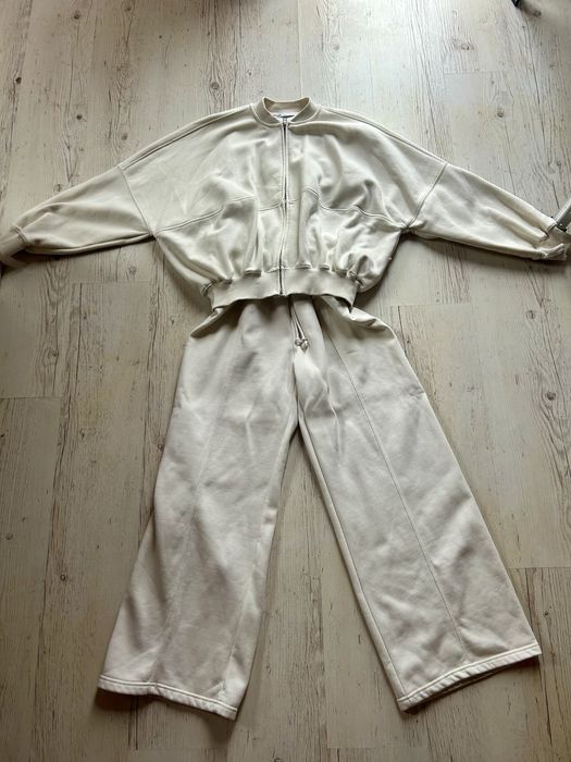 Костюм молочний ZARA