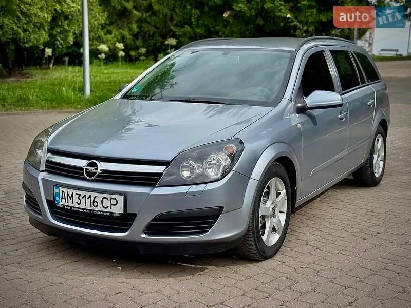 Opel Astra 2006рік 1.6 газ- бензин.
