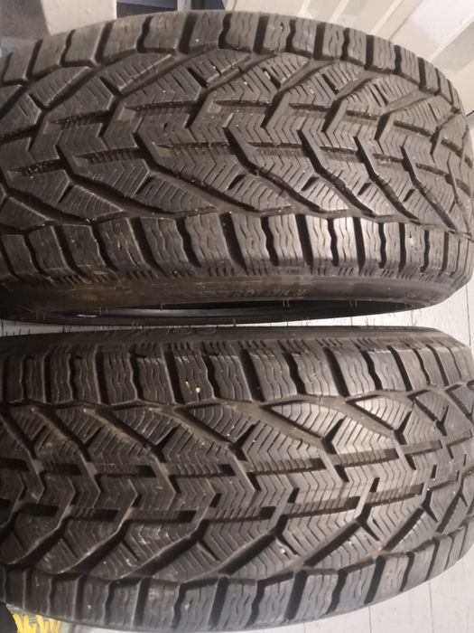 Opony zimowe Kormoran 2szt 225/45 r17 cena 380